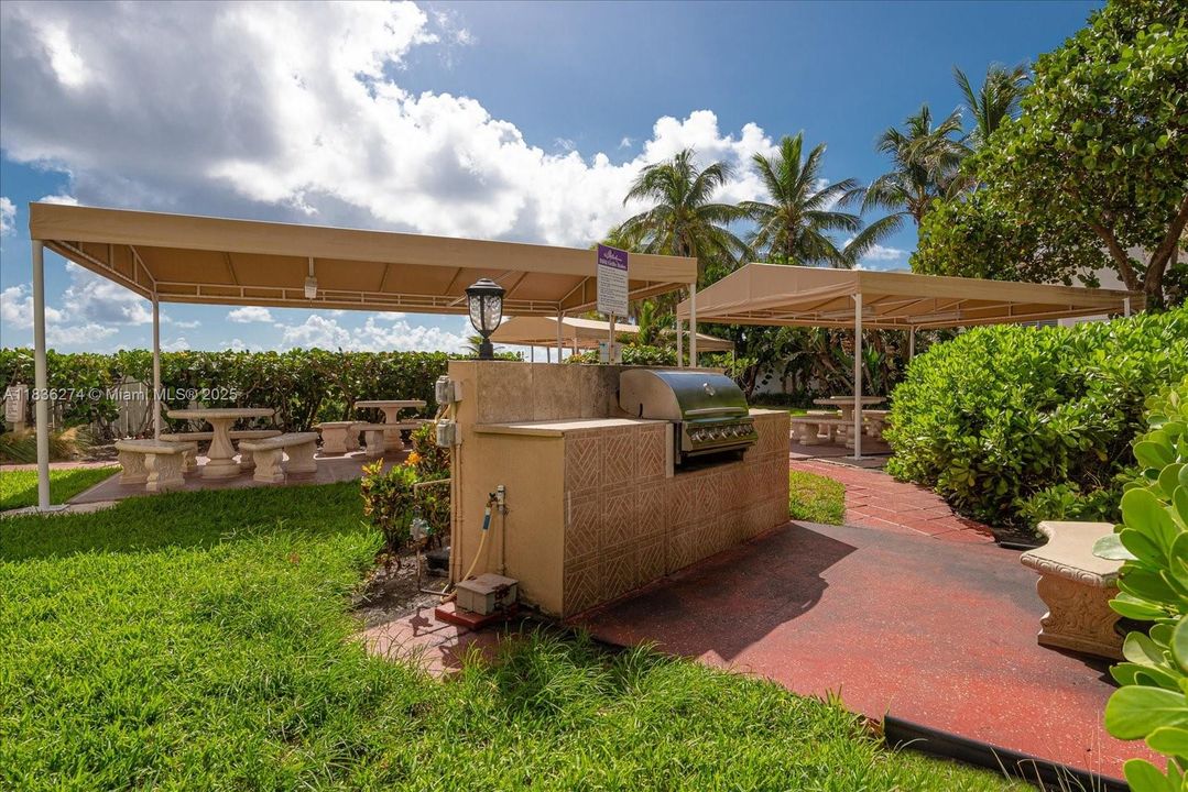 En Venta: $350,000 (2 camas, 2 baños, 1370 Pies cuadrados)