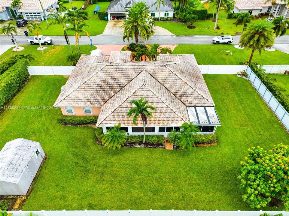 На продажу: $699,900 (4 спален, 2 ванн, 2279 Квадратных фут)