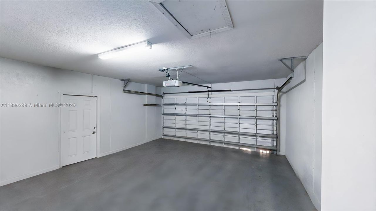 На продажу: $699,900 (4 спален, 2 ванн, 2279 Квадратных фут)