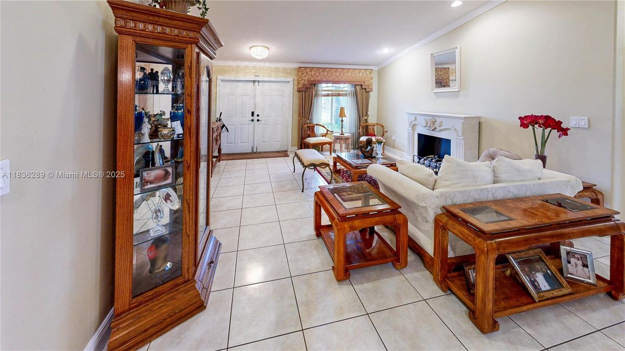 На продажу: $699,900 (4 спален, 2 ванн, 2279 Квадратных фут)