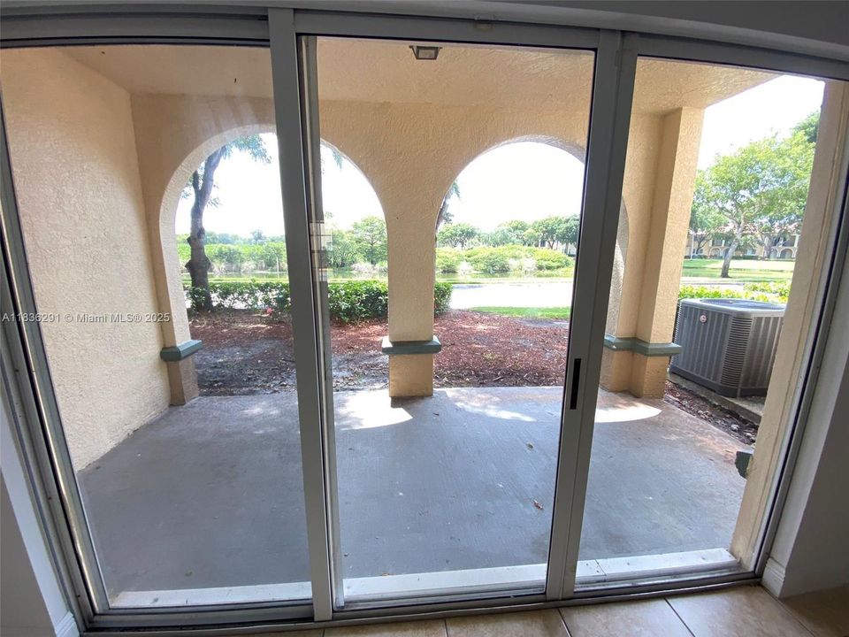 Недавно продано: $285,000 (1 спален, 1 ванн, 850 Квадратных фут)