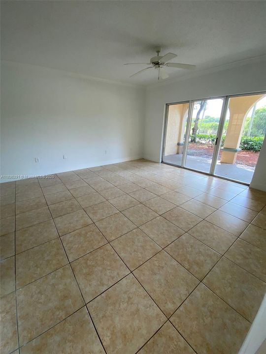 Недавно продано: $285,000 (1 спален, 1 ванн, 850 Квадратных фут)