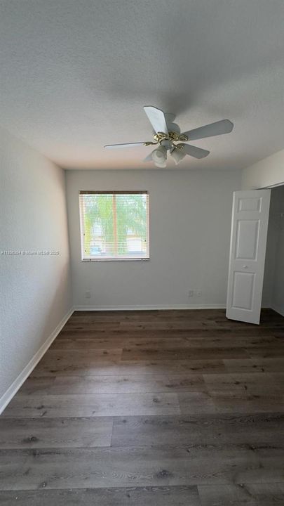 Activo con contrato: $550,000 (3 camas, 2 baños, 1461 Pies cuadrados)