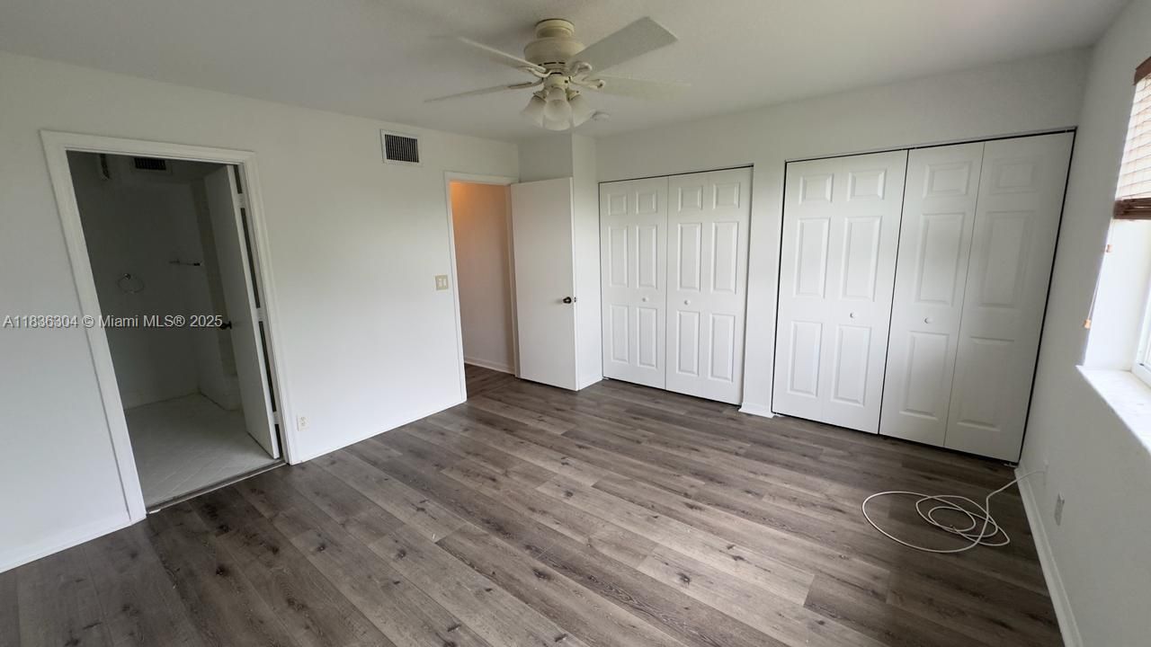 Activo con contrato: $550,000 (3 camas, 2 baños, 1461 Pies cuadrados)