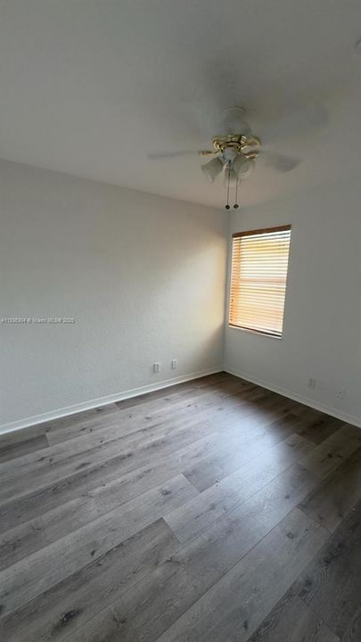 Activo con contrato: $550,000 (3 camas, 2 baños, 1461 Pies cuadrados)