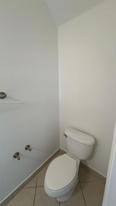 Activo con contrato: $550,000 (3 camas, 2 baños, 1461 Pies cuadrados)