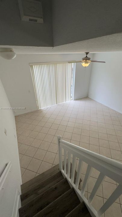 Activo con contrato: $550,000 (3 camas, 2 baños, 1461 Pies cuadrados)