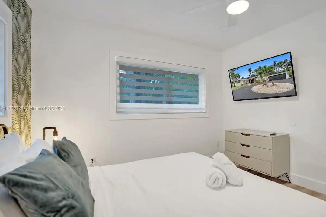 En Venta: $1,475,000 (5 camas, 4 baños, 2145 Pies cuadrados)