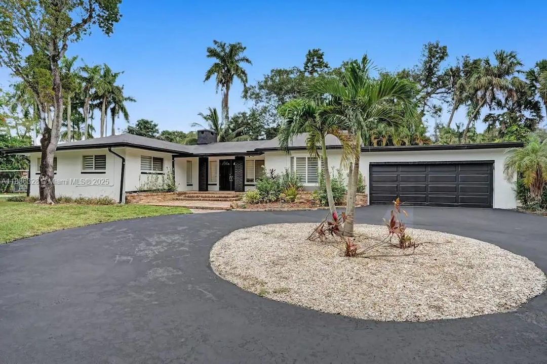 En Venta: $1,475,000 (5 camas, 4 baños, 2145 Pies cuadrados)