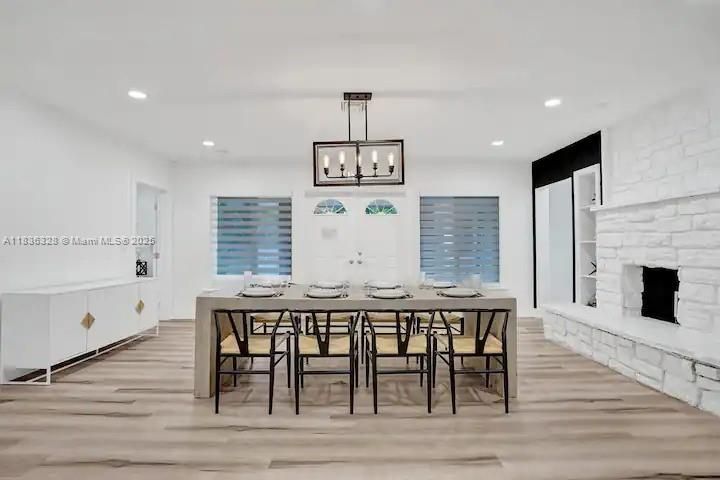 En Venta: $1,475,000 (5 camas, 4 baños, 2145 Pies cuadrados)