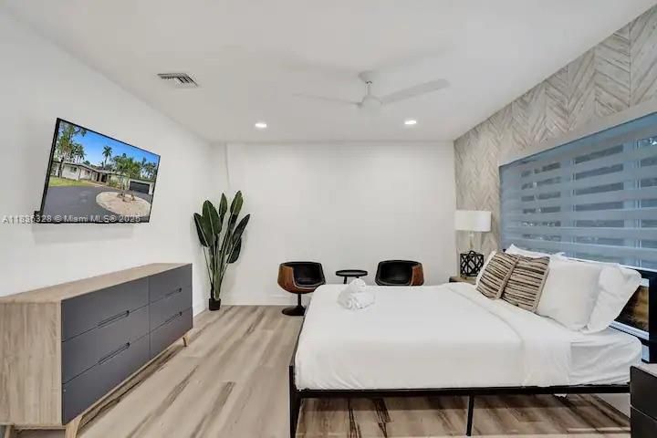 En Venta: $1,475,000 (5 camas, 4 baños, 2145 Pies cuadrados)
