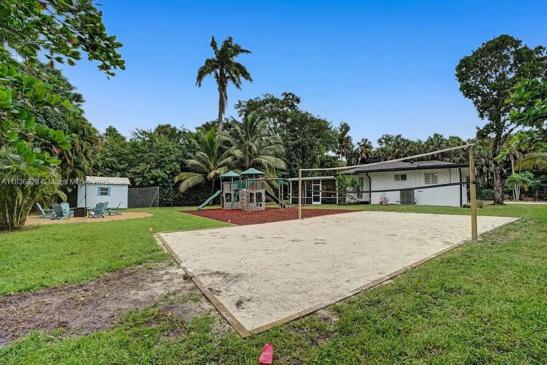 En Venta: $1,475,000 (5 camas, 4 baños, 2145 Pies cuadrados)