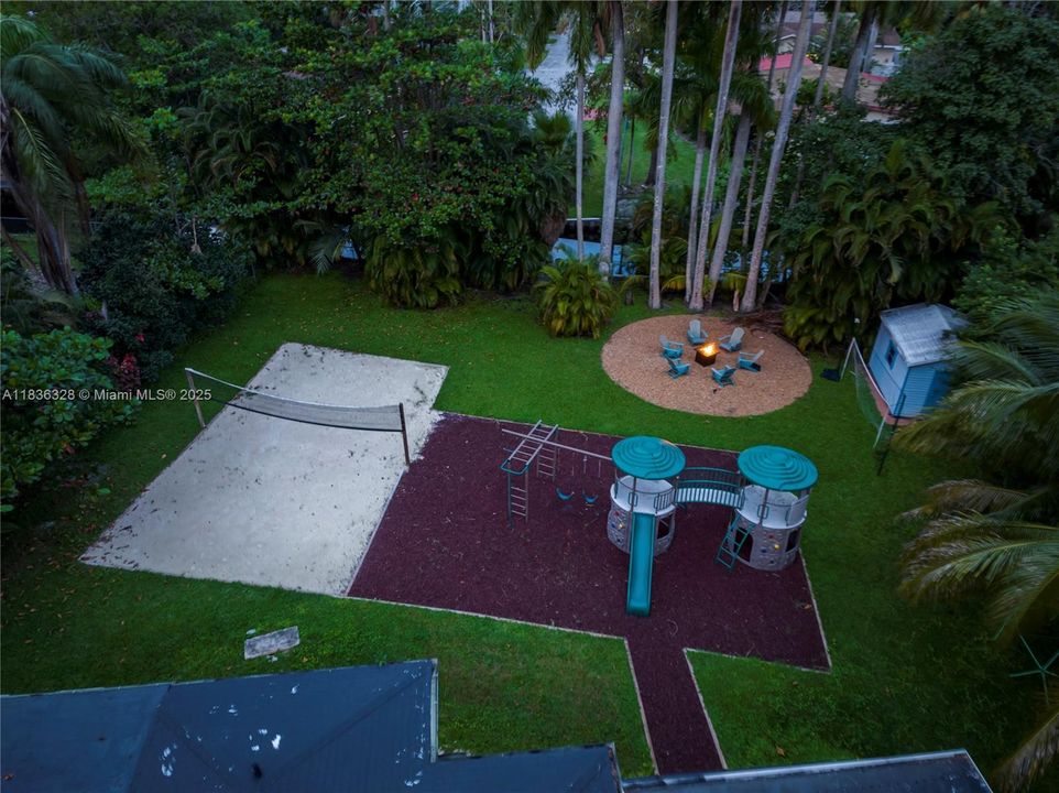 En Venta: $1,475,000 (5 camas, 4 baños, 2145 Pies cuadrados)