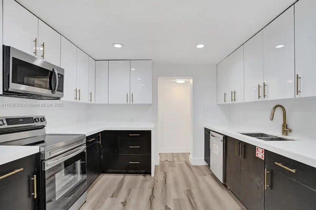 En Venta: $1,475,000 (5 camas, 4 baños, 2145 Pies cuadrados)