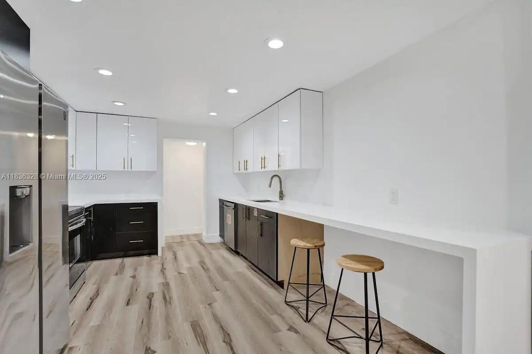 En Venta: $1,475,000 (5 camas, 4 baños, 2145 Pies cuadrados)