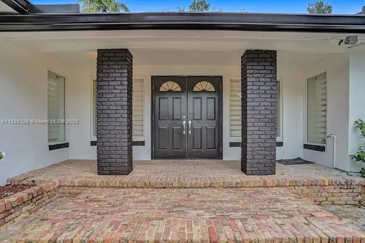 En Venta: $1,475,000 (5 camas, 4 baños, 2145 Pies cuadrados)
