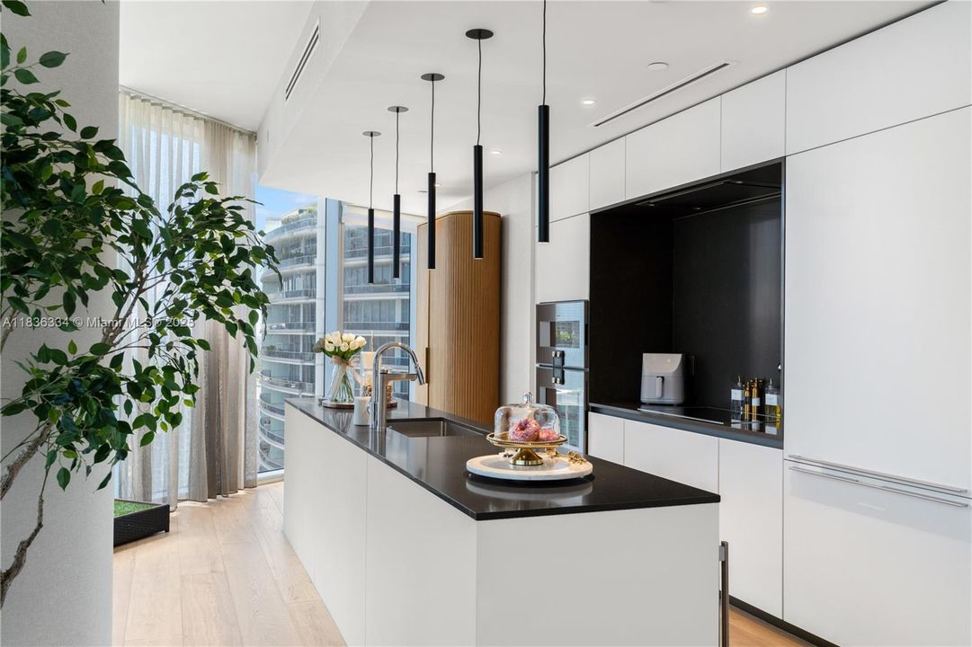 待售: $3,950,000 (3 贝兹, 3 浴室, 2350 平方英尺)