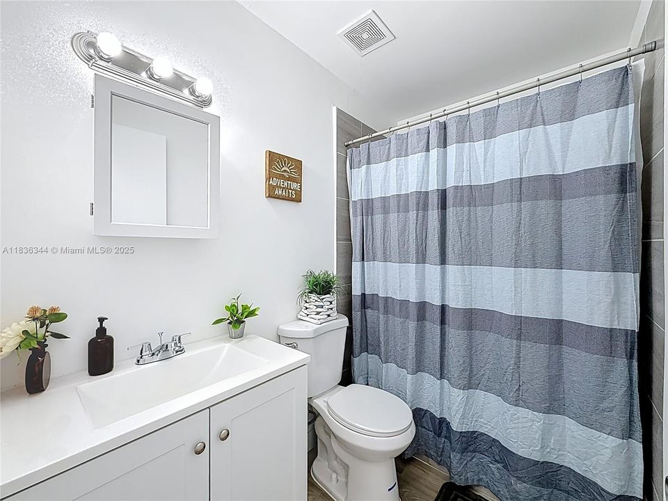 For Sale: $424,000 (3 beds, 2 baths, 1380 Square Feet)