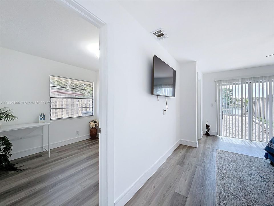 For Sale: $424,000 (3 beds, 2 baths, 1380 Square Feet)