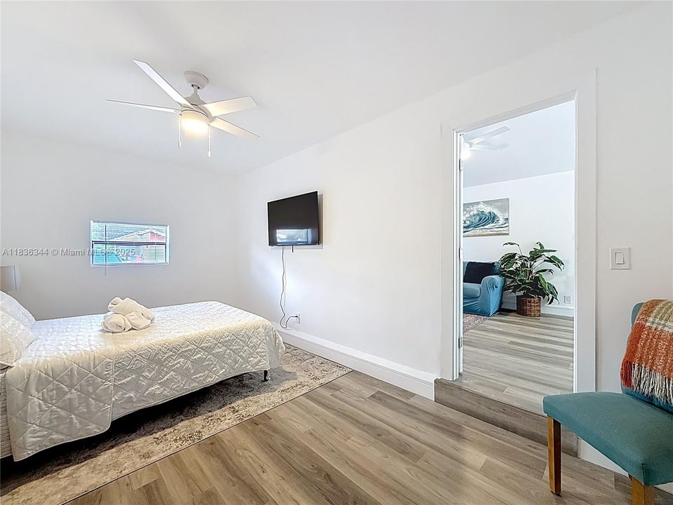 For Sale: $424,000 (3 beds, 2 baths, 1380 Square Feet)