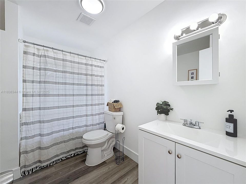 For Sale: $424,000 (3 beds, 2 baths, 1380 Square Feet)