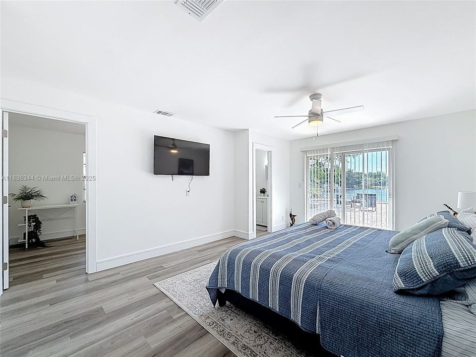 For Sale: $424,000 (3 beds, 2 baths, 1380 Square Feet)