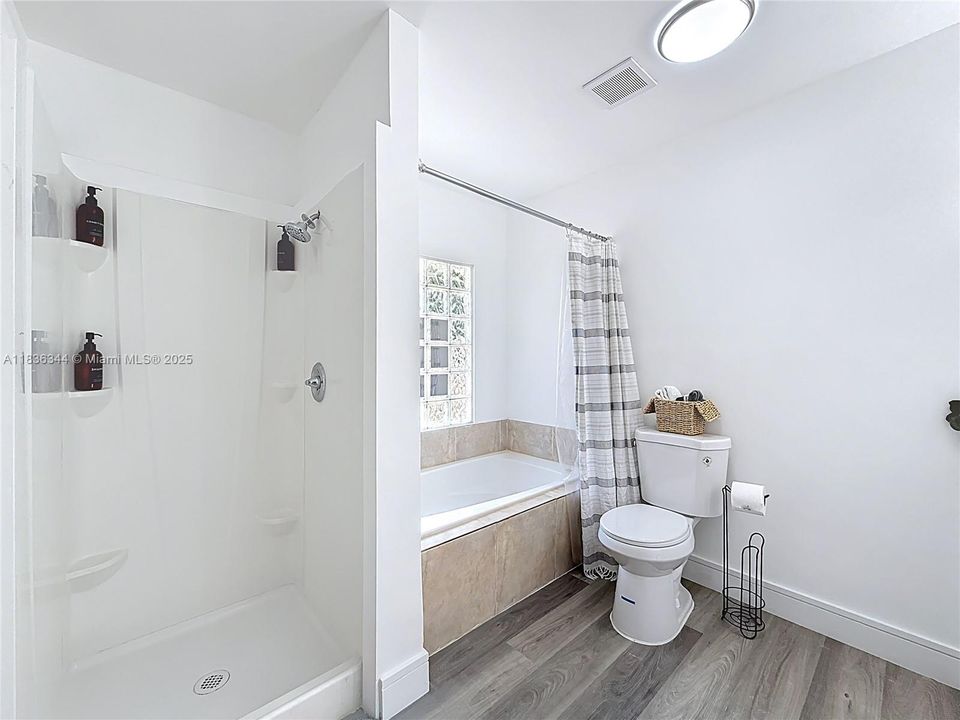 For Sale: $424,000 (3 beds, 2 baths, 1380 Square Feet)