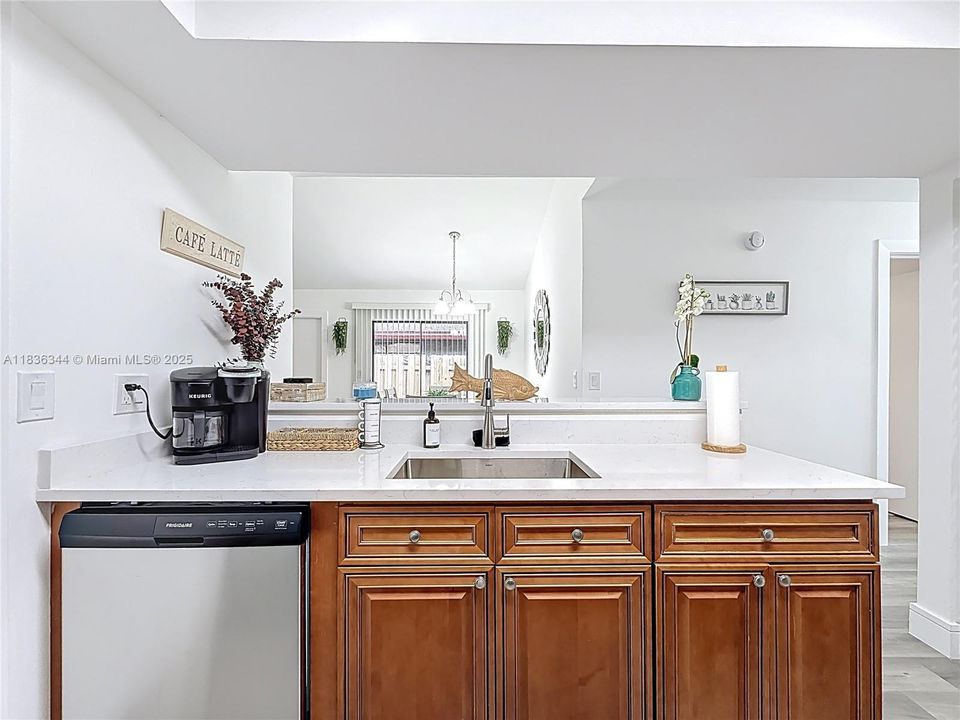 For Sale: $424,000 (3 beds, 2 baths, 1380 Square Feet)