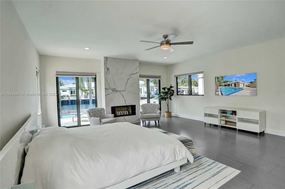 Недавно продано: $5,175,000 (4 спален, 5 ванн, 3736 Квадратных фут)