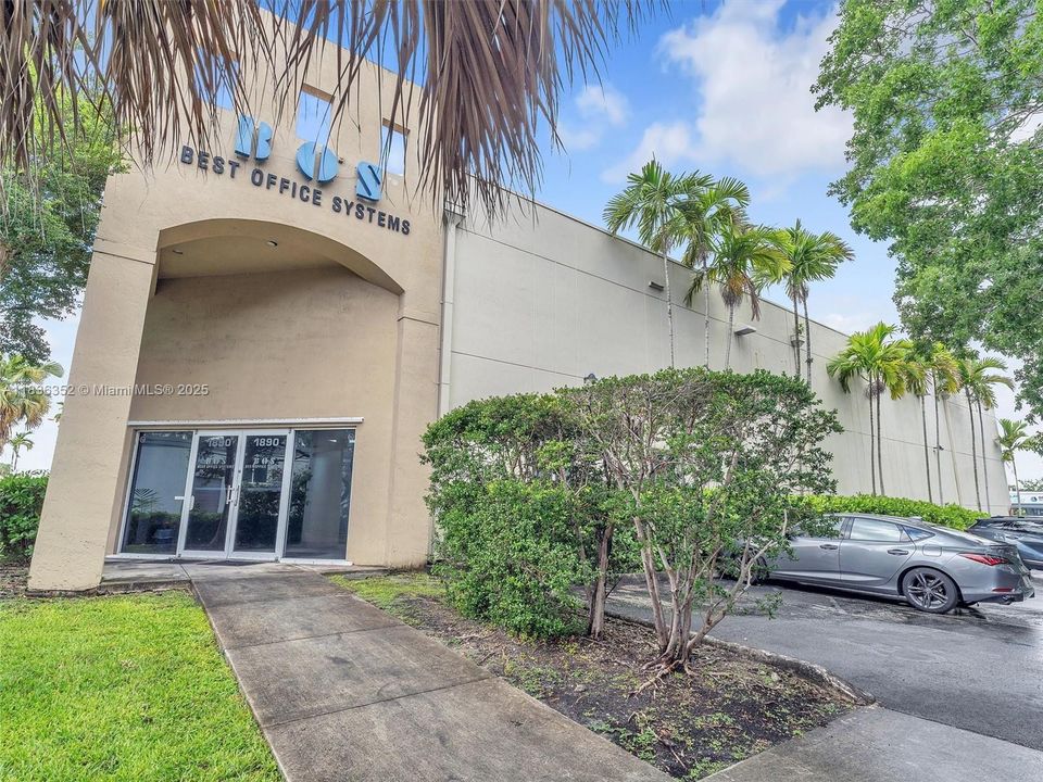 Recently Sold: $5,500,000 (0 beds, 0 baths, 0 Square Feet)