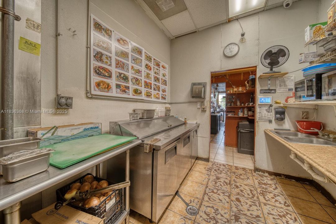 На продажу: $350,000 (0 спален, 0 ванн, 0 Квадратных фут)