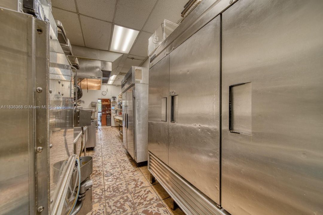 На продажу: $350,000 (0 спален, 0 ванн, 0 Квадратных фут)