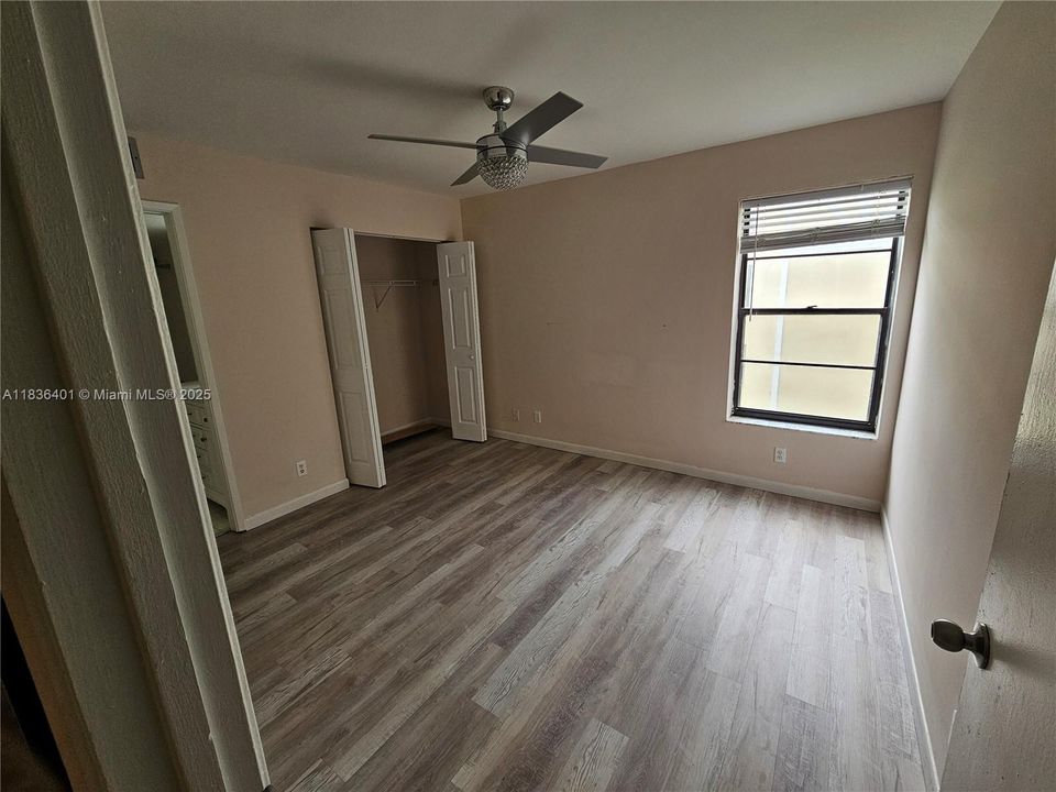 En Venta: $221,000 (2 camas, 2 baños, 1220 Pies cuadrados)