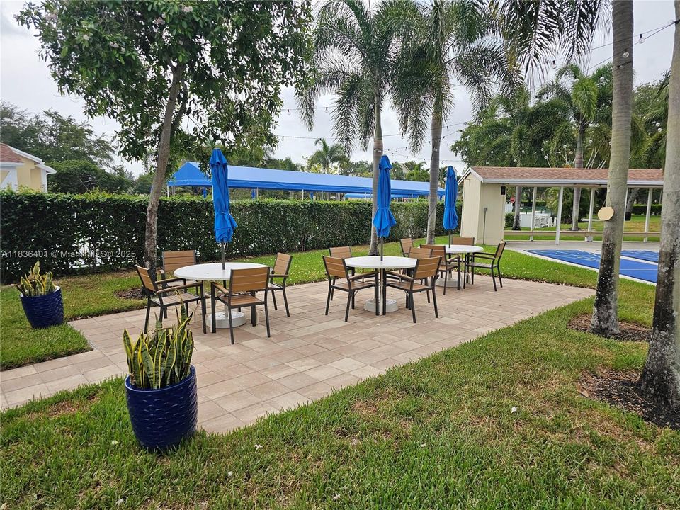 En Venta: $221,000 (2 camas, 2 baños, 1220 Pies cuadrados)