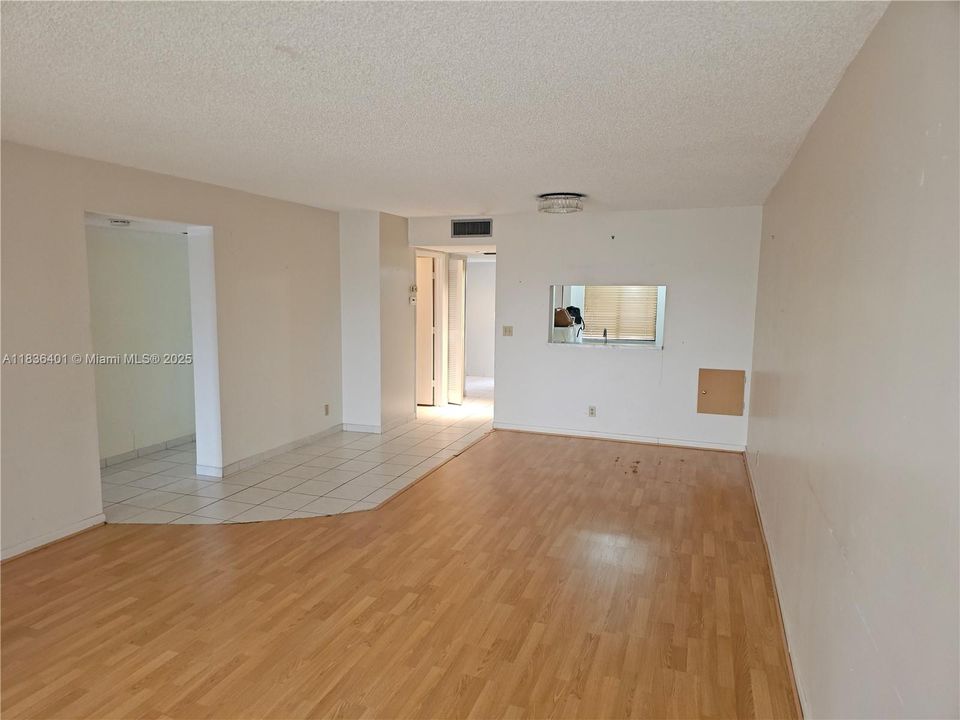 En Venta: $221,000 (2 camas, 2 baños, 1220 Pies cuadrados)