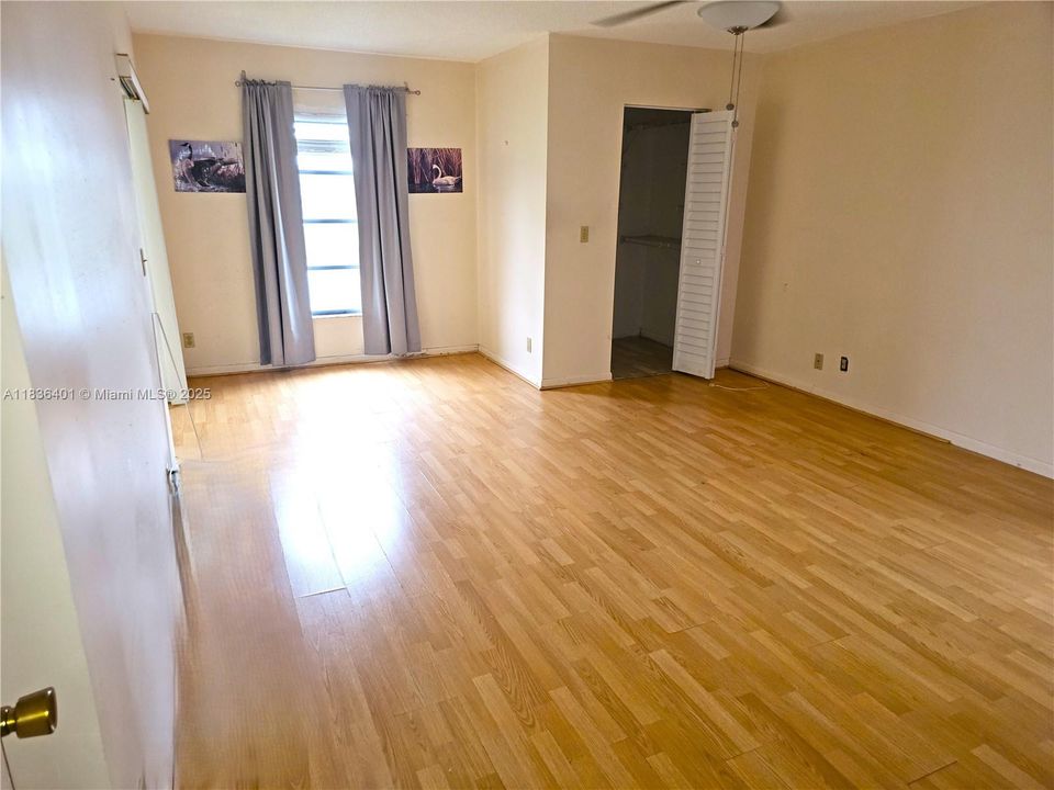 En Venta: $221,000 (2 camas, 2 baños, 1220 Pies cuadrados)