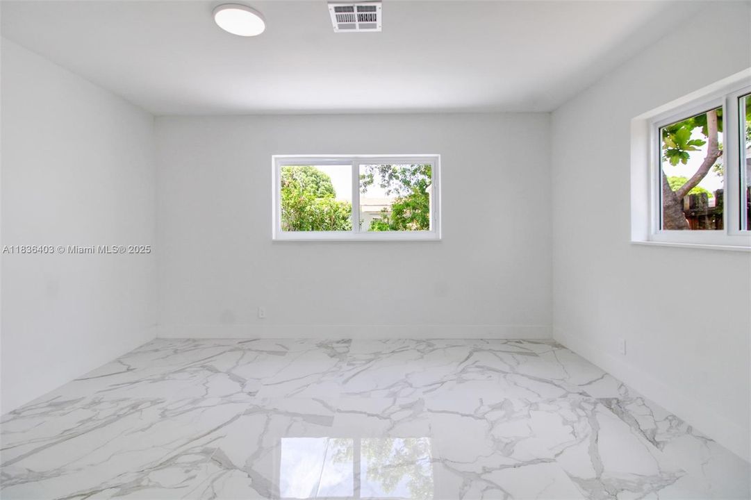 Vendido Recientemente: $480,000 (3 camas, 2 baños, 1497 Pies cuadrados)