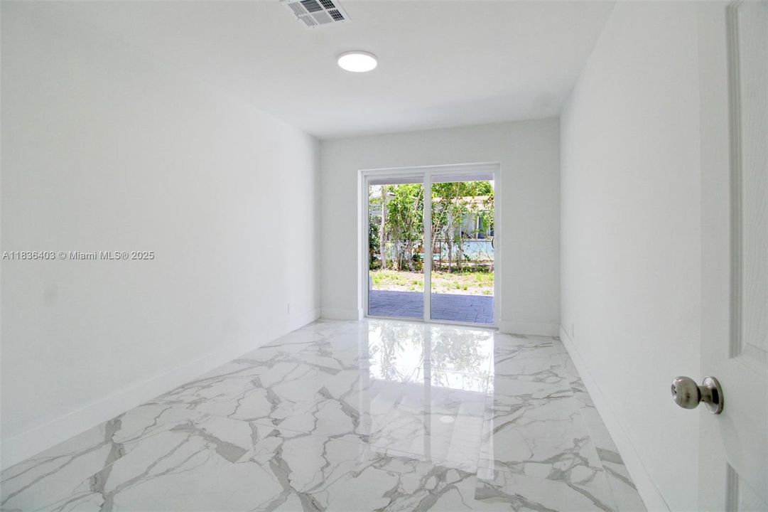 Vendido Recientemente: $480,000 (3 camas, 2 baños, 1497 Pies cuadrados)