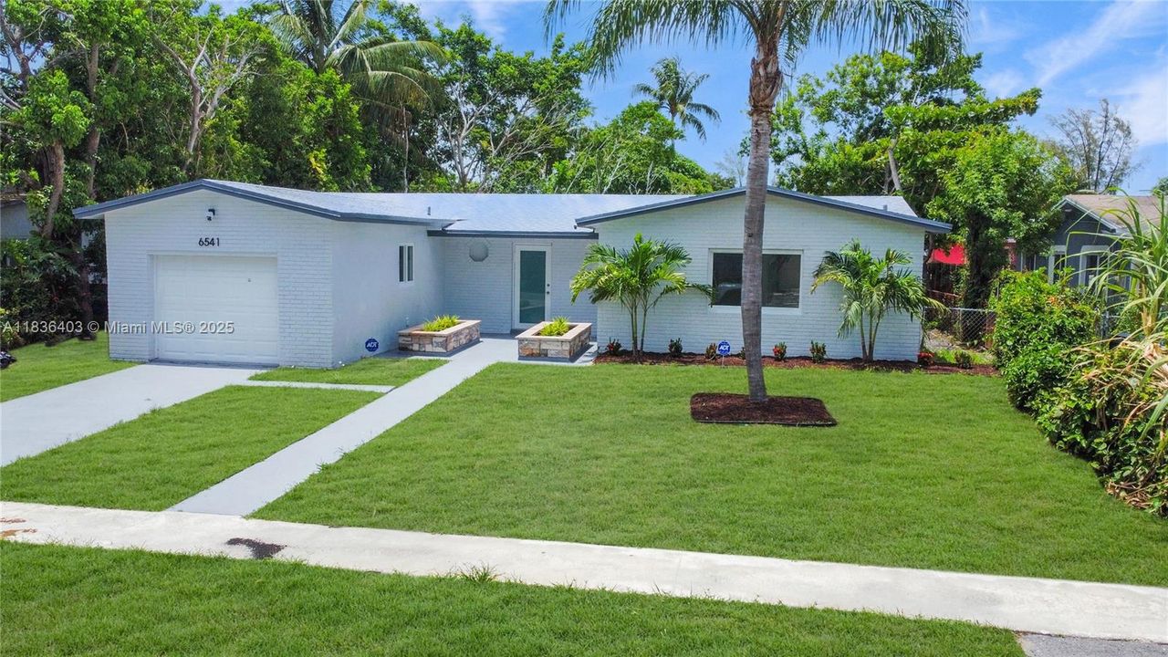 Vendido Recientemente: $480,000 (3 camas, 2 baños, 1497 Pies cuadrados)