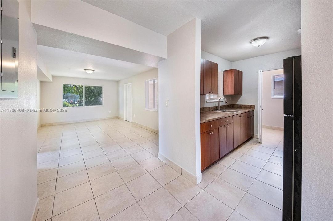 最近售出: $478,000 (4 贝兹, 3 浴室, 1492 平方英尺)