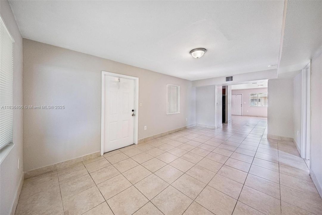 最近售出: $478,000 (4 贝兹, 3 浴室, 1492 平方英尺)