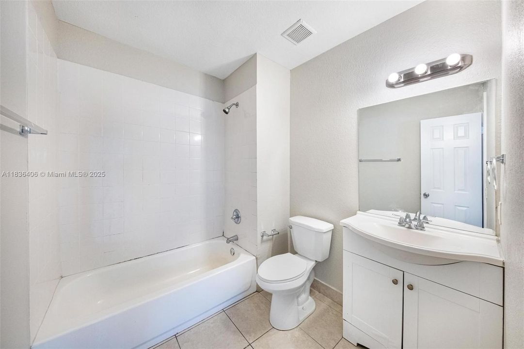 最近售出: $478,000 (4 贝兹, 3 浴室, 1492 平方英尺)