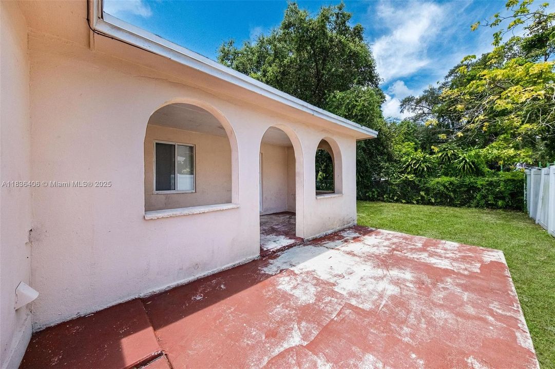 最近售出: $478,000 (4 贝兹, 3 浴室, 1492 平方英尺)