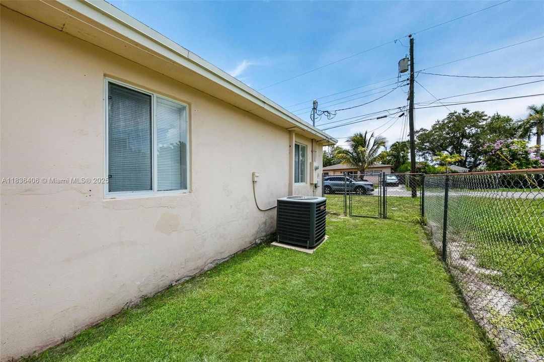 最近售出: $478,000 (4 贝兹, 3 浴室, 1492 平方英尺)