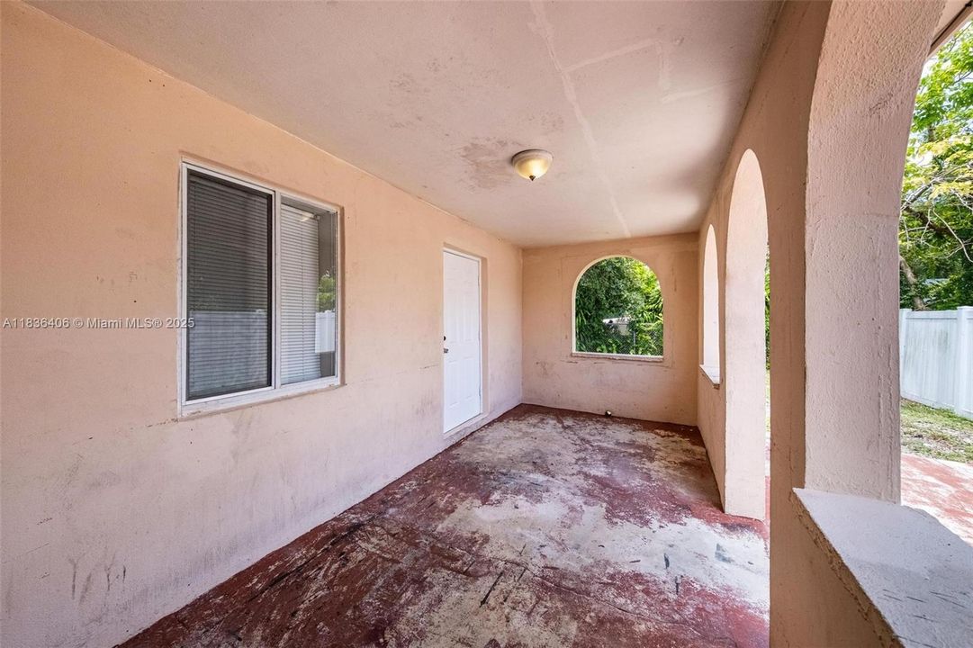 最近售出: $478,000 (4 贝兹, 3 浴室, 1492 平方英尺)