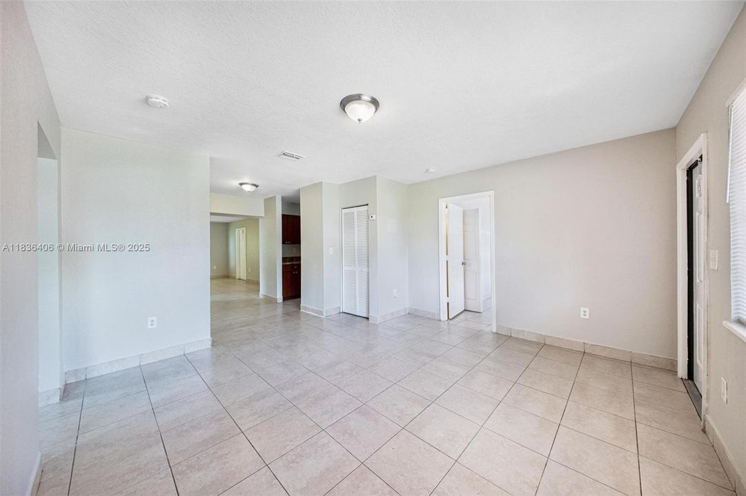 最近售出: $478,000 (4 贝兹, 3 浴室, 1492 平方英尺)