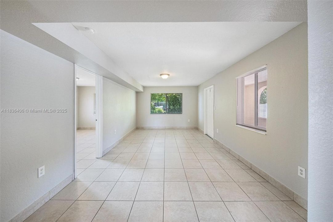 最近售出: $478,000 (4 贝兹, 3 浴室, 1492 平方英尺)