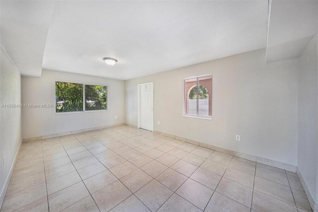 最近售出: $478,000 (4 贝兹, 3 浴室, 1492 平方英尺)