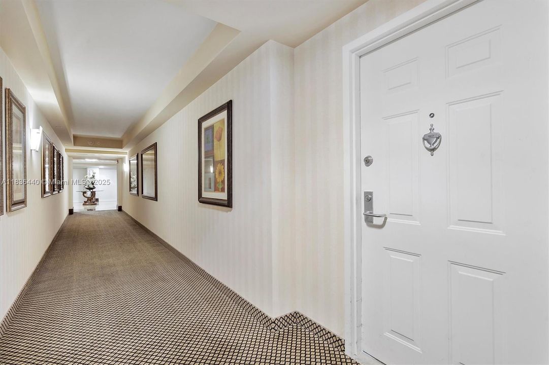 Vendido Recientemente: $389,000 (2 camas, 2 baños, 1175 Pies cuadrados)