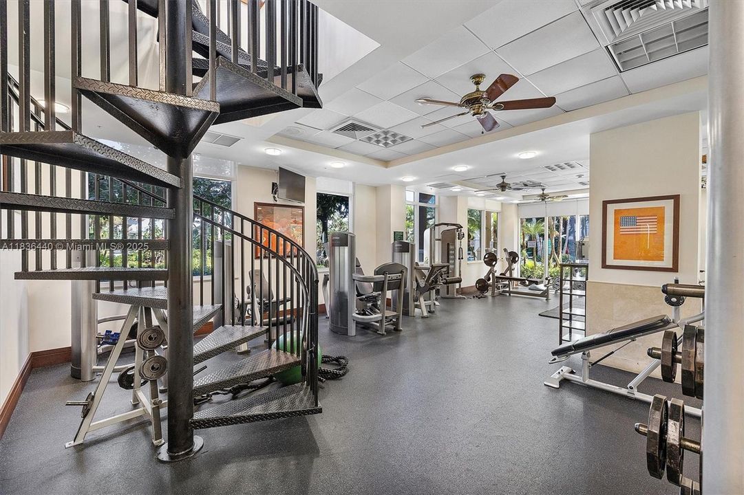 Vendido Recientemente: $389,000 (2 camas, 2 baños, 1175 Pies cuadrados)